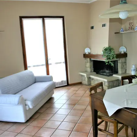 Al Profumo Del Garda بيت للعطل
