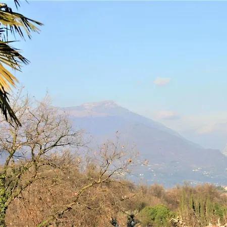 Al Profumo Del Garda بيت للعطل